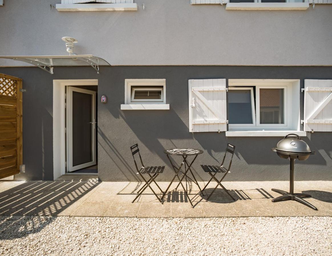Le Cosy - Providence - Parking - Terrasse Apartment Troyes Bagian luar foto